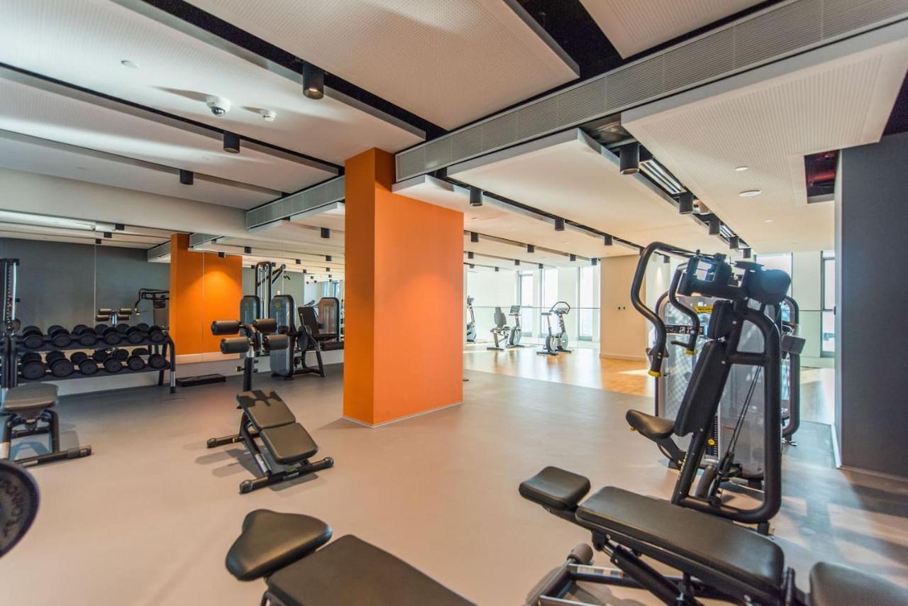 Spectacular 3 Bedroom Condo With Maids Room Facing The Dubai Eye Exterior foto