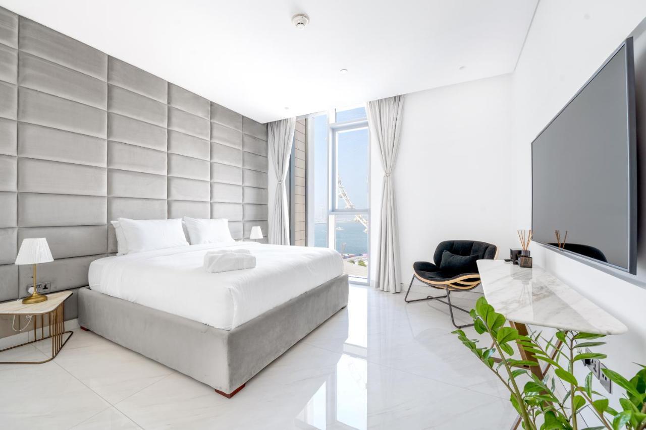 Spectacular 3 Bedroom Condo With Maids Room Facing The Dubai Eye Exterior foto