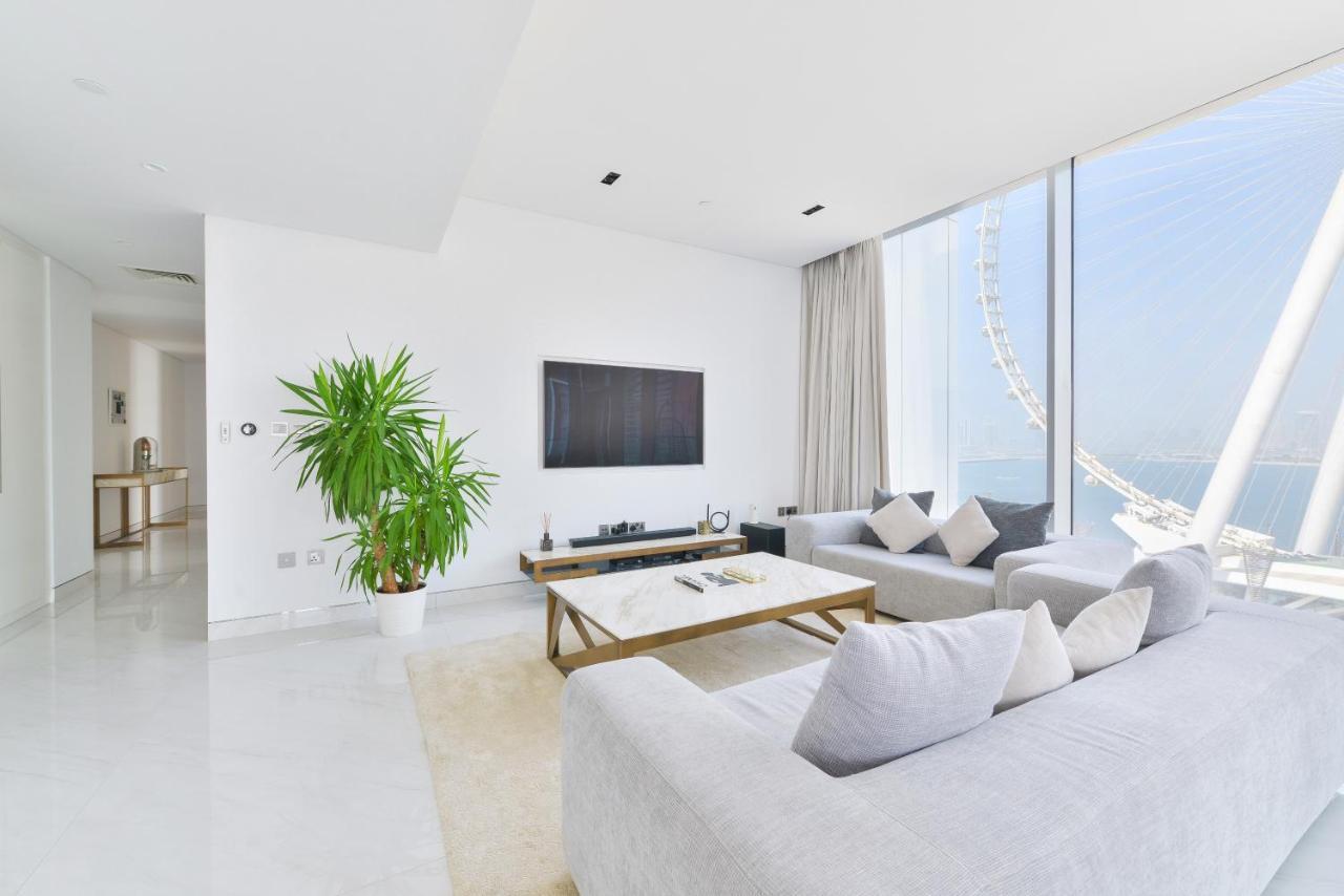 Spectacular 3 Bedroom Condo With Maids Room Facing The Dubai Eye Exterior foto