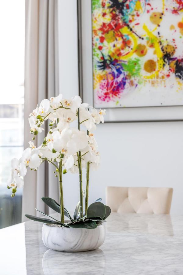 Spectacular 3 Bedroom Condo With Maids Room Facing The Dubai Eye Exterior foto